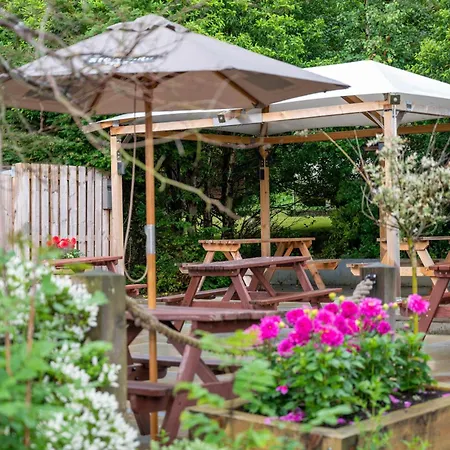 The Horse And Farrier And The Salutation Keswick بيت ريفي 3*