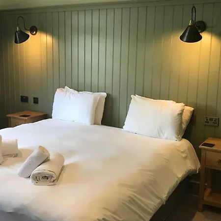 The Horse And Farrier And The Salutation Keswick Gasthof