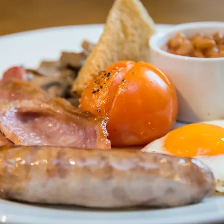 여관 The Horse And Farrier And The Salutation Keswick 3*