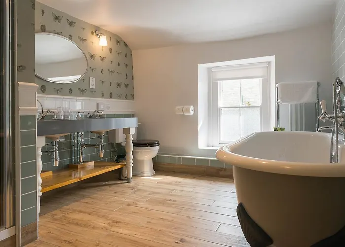 The Horse And Farrier And The Salutation Keswick