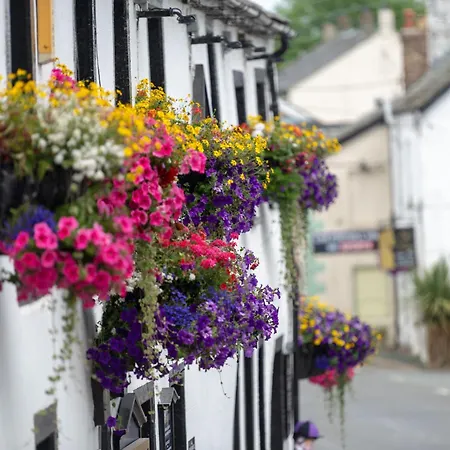 The Horse And Farrier And The Salutation Keswick Zajazd Threlkeld