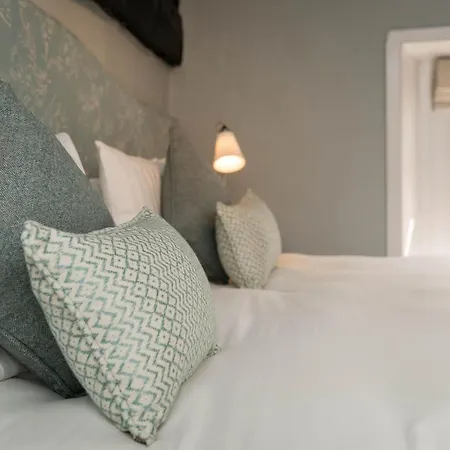 The Horse And Farrier And The Salutation Keswick